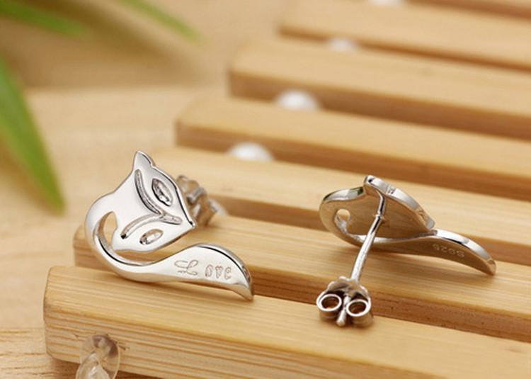 Silver Plated Elegant Fox Stud Earring